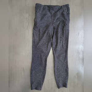 Athleta Black Reflective Floral Pattern Legging Size M‎